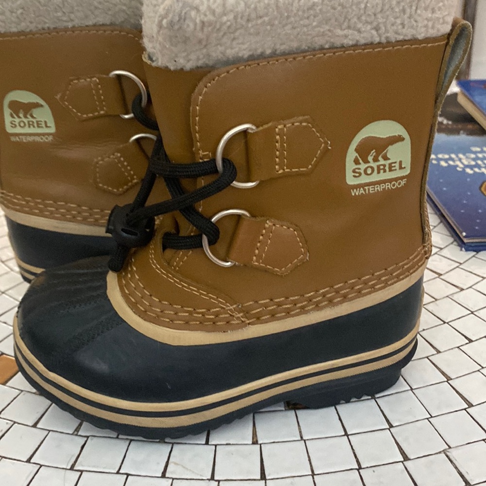 Sorrel snow boots toddler size 10